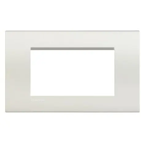 Rama ornament 4 module Living Light Bticino LNA4804BI, alb