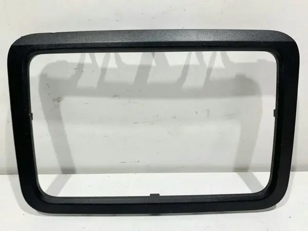 Rama / ornament radio cd bord 5J0858069A Skoda Fabia 2 facelift (2010-2014)