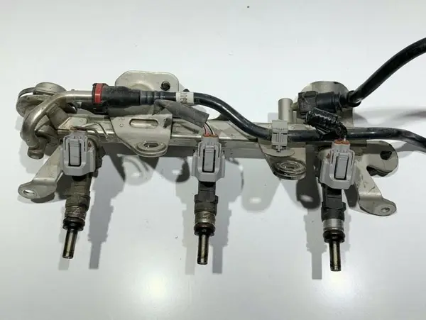 Rampa cu injectoare completa 175201470R Dacia Sandero 2 (2012-2017) 0.9 tce H4B (400)