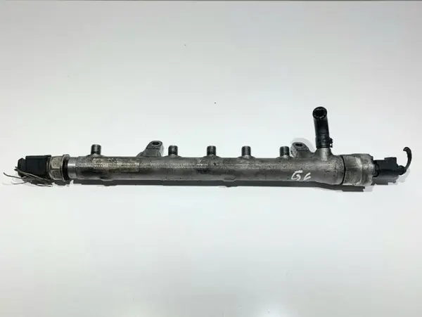 Rampa injectie 03L130089B Seat Leon 2 facelift (2009-2012) 1.6 tdi CAYC