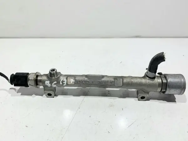 Rampa injectie 04L089G Volkswagen Golf 7 facelift (2017-2020) 2.0 tdi; 2.0 tdi crl crlb dfg dfga; DEUA
