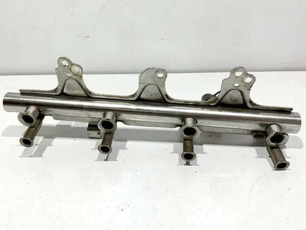 Rampa injectie 06J133317AB Seat Exeo ST (2008-2013) 1.8 tfsi CDHB
