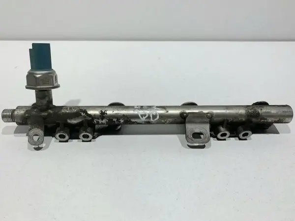 Rampa injectie 175226637R Nissan Juke facelift (2013-2019) 1.2 dig-t HRA2DDT