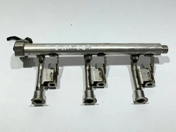Rampa injectie CM5G- 9D280-HB Ford Fiesta 7 facelift (2013-2017) [MK7] 1.0 benzina P4JB