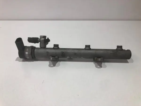 Rampa injectie dreapta 059130090af Volkswagen Touareg (2002-2006) 2.7 3.0 tdi