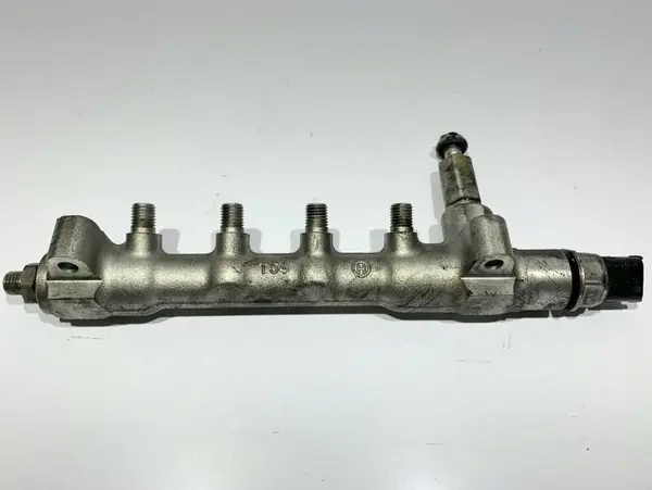 Rampa injectie Opel Astra J facelift (2012-2015) A17DTS LUD