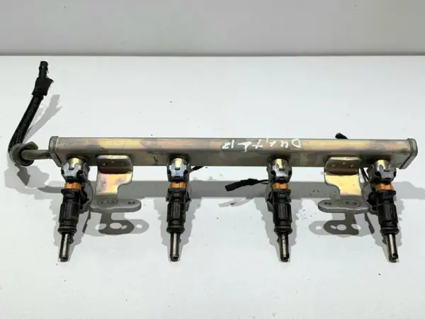 Rampa injectoare 175200117R Dacia Duster facelift (2013-2017) 1.6 sce H4M D7
