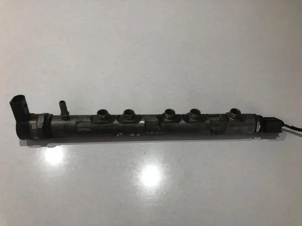 Rampa injectoare 7797882 BMW Seria 1 LCI (2008-2011) (E81,E87) 2.0d n47