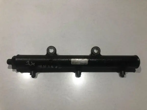 Rampa injectoare stanga 4R8Q-9D280-AC Jaguar XF (2008-2015) [X250] 2.7 tdv6 2.7 AJ TDV6