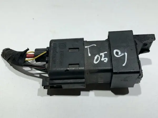 Releu bujii 038973721B Seat Toledo 4 (2012-2018) 1.6 tdi CAYC