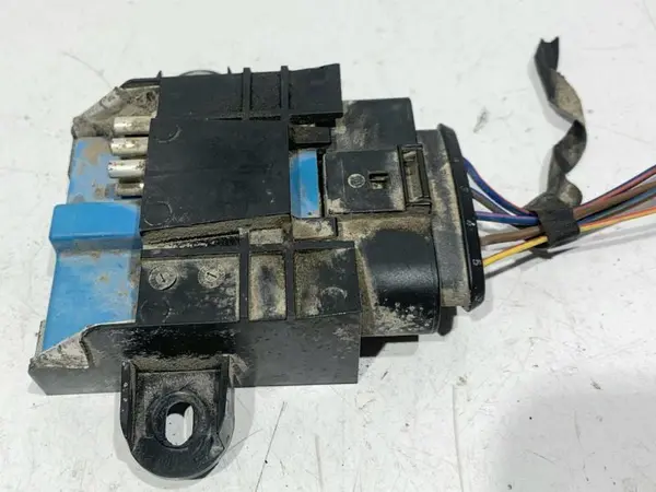 Releu / modul pompa combustibil 5N0201320A Volkswagen Tiguan (2007-2011) 1.4 tsi CAXA