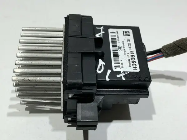 Releu ventilator bord 13503201 Opel Insignia A (2008-2013) A17DTS LUD