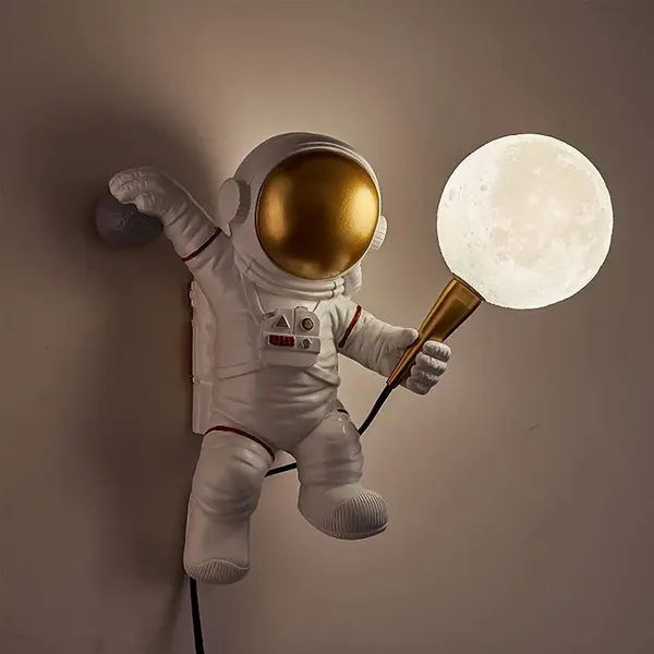 RESIGILAT - Lampa de veghe pentru copii, model astronaut