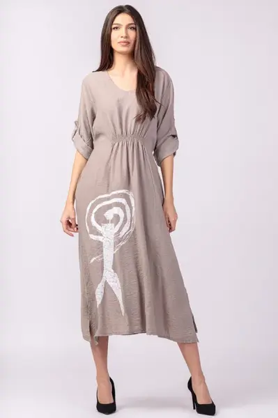 Rochie din vascoza bej, cu elastic sub bust si imprimeu