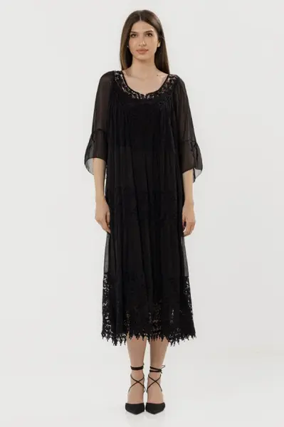 Rochie lunga din matase si vascoza cu detalii din dantela, neagra