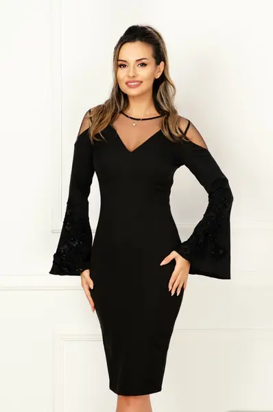 Rochie MBG neagra cu maneca clopot si broderie florala