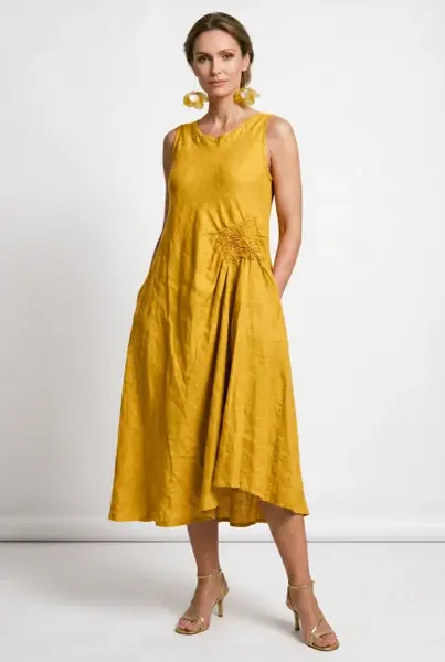 Rochie midi, asimetrica, din in, cu croiala ampla A-line si detaliu drapat, galben turmeric