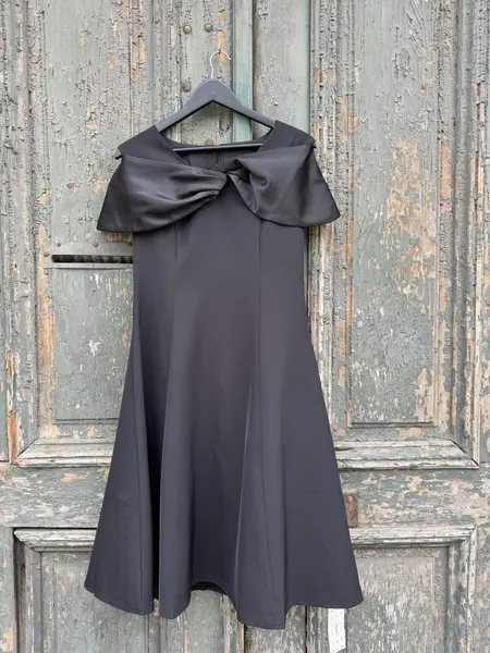 Rochie neagră elegantă - L INTL