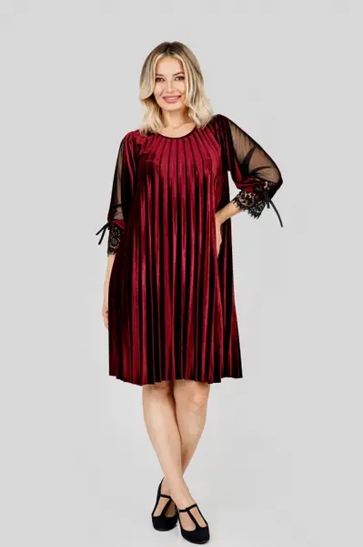 Rochie plisata grena din catifea cu insertie de dantela