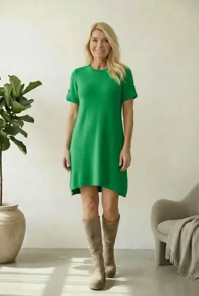 Rochie scurta A-line tricotata, cu maneca scurta si nasture decorativ, verde
