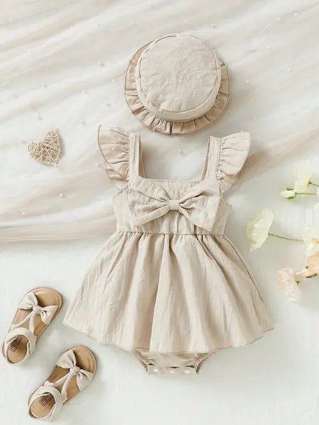 Rochie tip salopeta cu palarie - crem / 6-9luni