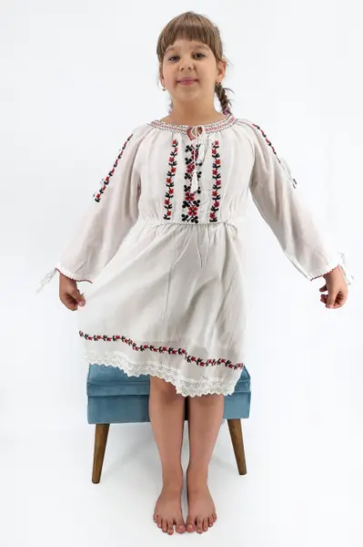 Rochie traditionala fetite Ada 2