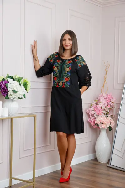 Rochie traditionala neagra cu motiv floral multicolor Simona 04
