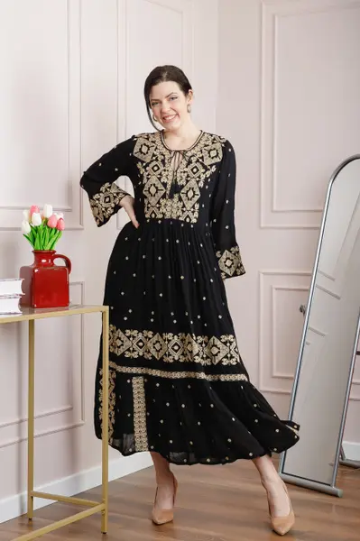 Rochie traditionala neagra cu motiv geometric crem Virginia 02
