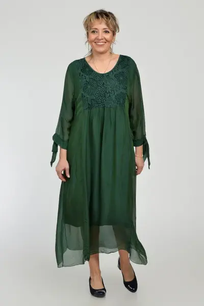Rochie verde lunga, din matase si vascoza cu platca din dantela pe fata si pe spate