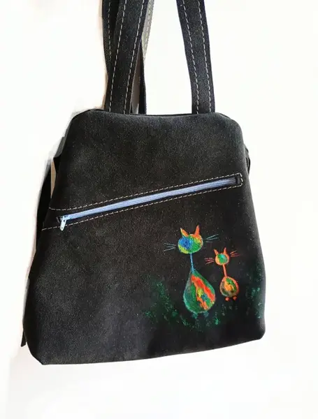 Rucsac handmade din piele naturala cu pisicute pictate ,unicat
