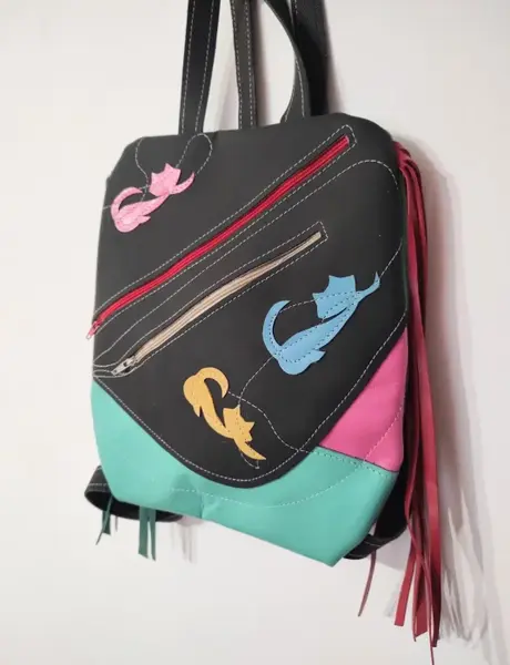 Rucsac multicolor ,din piele naturala ,cu pisicute colorate, unicat
