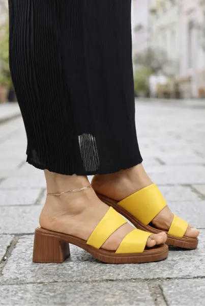 Saboti din Piele Galbena cu Toc si Bareta - ZIRNE YELLOW