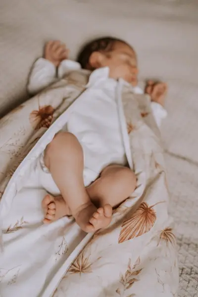 Sac de dormit din bumbac 0-4 luni Newborn Boho Sand Sleepee 2,5 tog