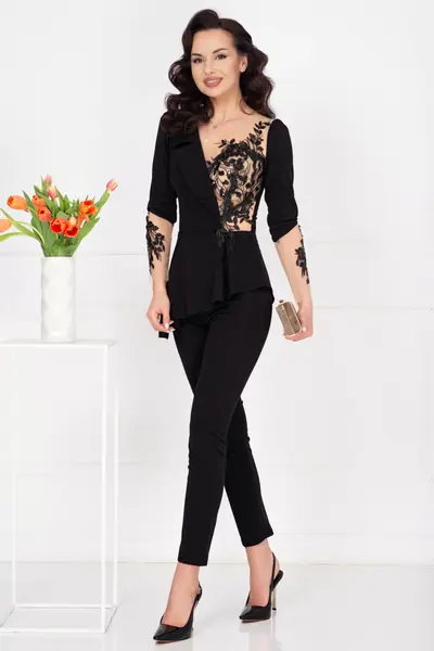 Salopeta eleganta neagra cu peplum in talie si aplicatii brodate