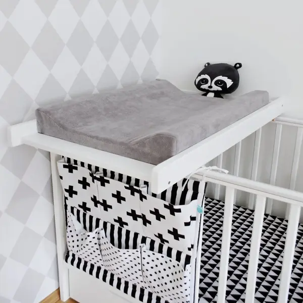 Saltea pentru masa de infasat bebe Woodies cu husa detasabila din bumbac 72 x 47 cm