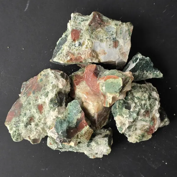 Sardonix verde piatra bruta