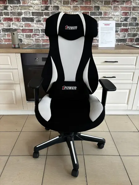 SCAUN SPORT DE BIROU ART ALB CU NEGRU