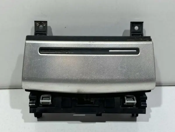 Scrumiera bord 8P0857951 Audi A3 (2003-2008) [8P1]