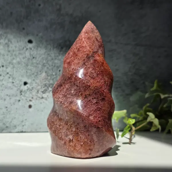 Sculptura cuart capsuna forma flacara | Model 1