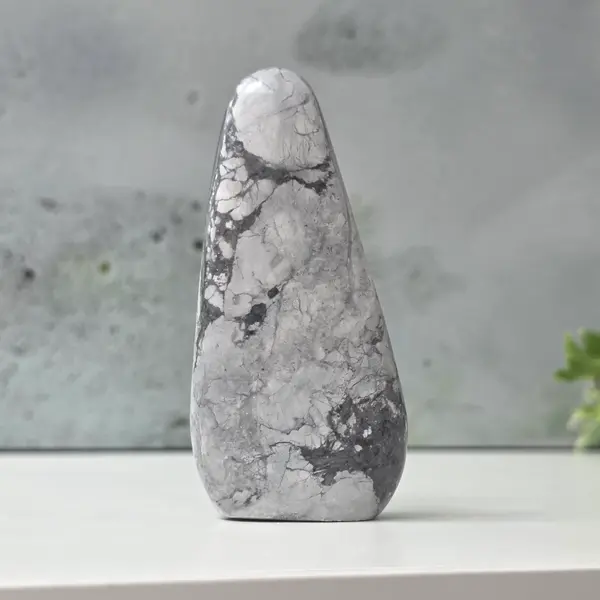 Sculptura howlit alb model 2