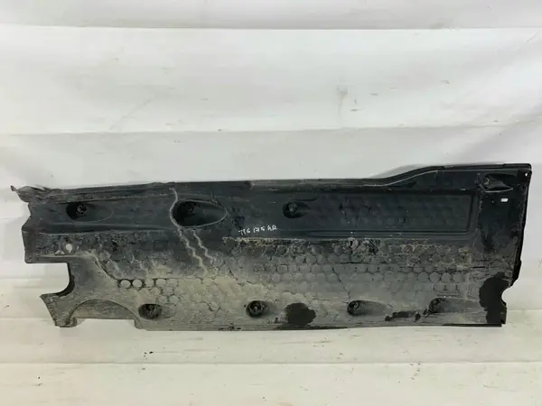 Scut lateral / caroserie dreapta 5N0825202 Volkswagen Tiguan (2007-2011)