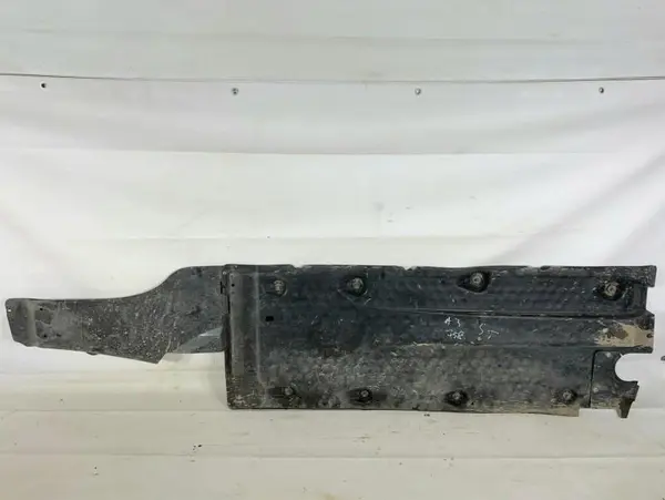 Scut lateral / caroserie stanga 1K0825201AE Audi A3 (2003-2008) [8P1]