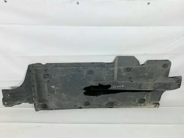 Scut lateral / caroserie stanga 6RA825201 Skoda Rapid (2012-2017)