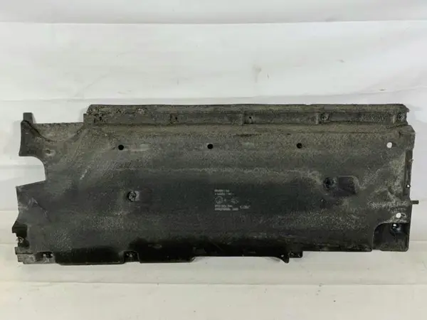 Scut lateral / caroserie stanga Audi Q3 facelift (2014-2018)