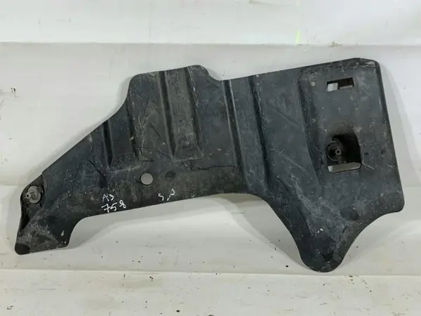Scut spate 1K0825206A Skoda Yeti (2009-2013)