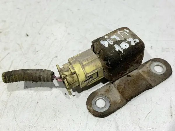 Senzor impact 38930-65J00 Suzuki Grand Vitara 2 (2005->)