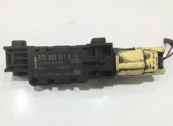 Senzor impact 8e0959651a Audi A3 (2003-2008) [8P1]