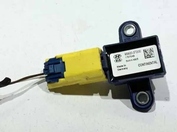 Senzor impact 95920-3T200 Hyundai i20 2 (2014-2018)