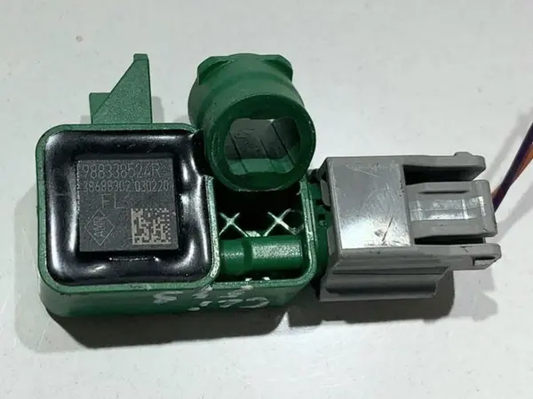 Senzor impact 988338524R Renault Clio 4 facelift (2016-2019)