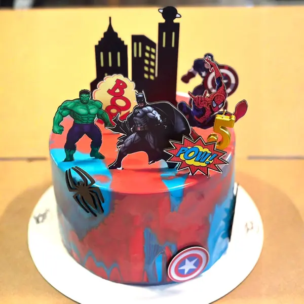 Set 10 toppere tort Supereroi, Batman, Spider-Man, Captain America, Hulk, rezistente si reutilizabile